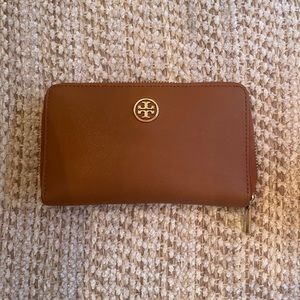 Tory Burch bifold wallet